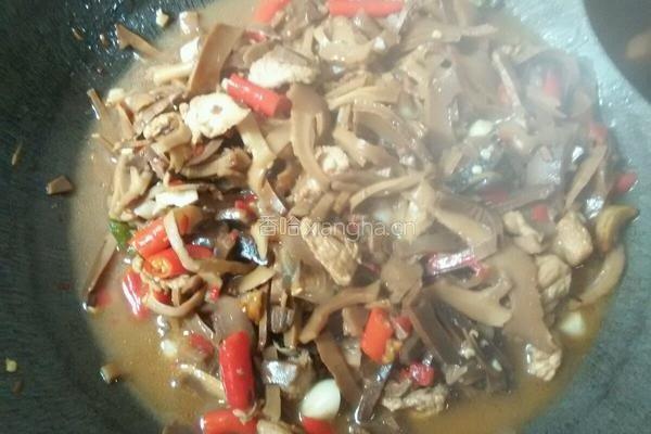 烟笋炒肉的做法图解9