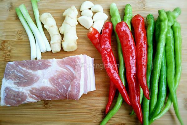 农家小炒肉的做法图解1