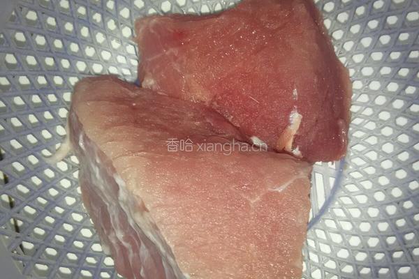 孜然牙签瘦肉的做法图解1
