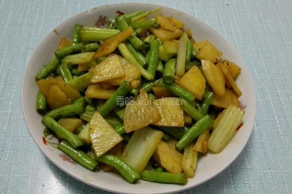 豆角土豆配芹菜的做法图解8