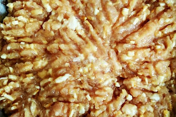 马蹄猪肉饼的做法图解4