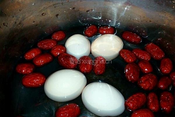 红枣鸡蛋糖水的做法图解3