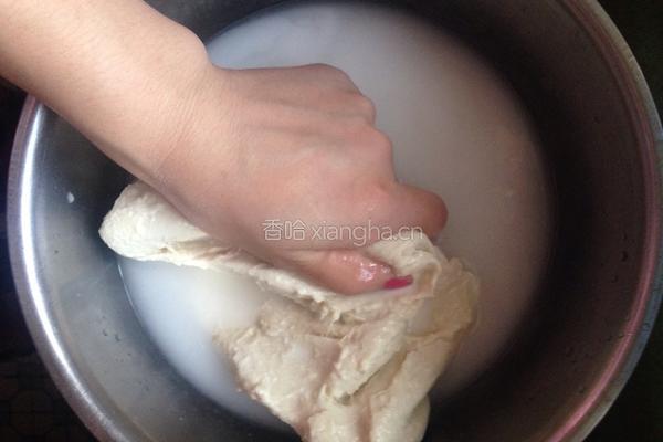 自制凉皮的做法图解1