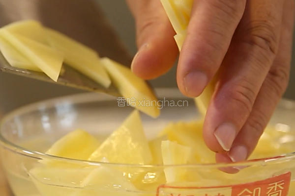 香辣干锅土豆片的做法图解1