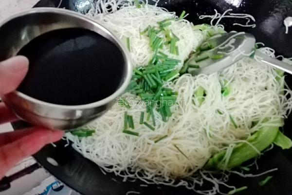 生菜炒米粉的做法图解7