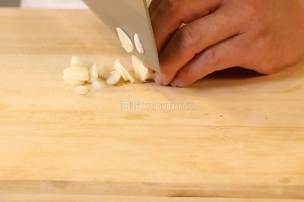 酸菜白肉粉条的做法图解3