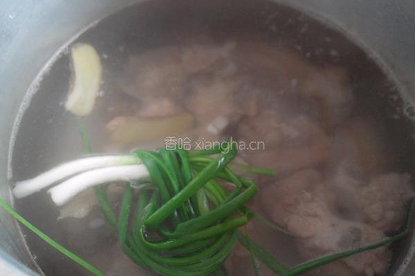 山药排骨汤的做法图解5
