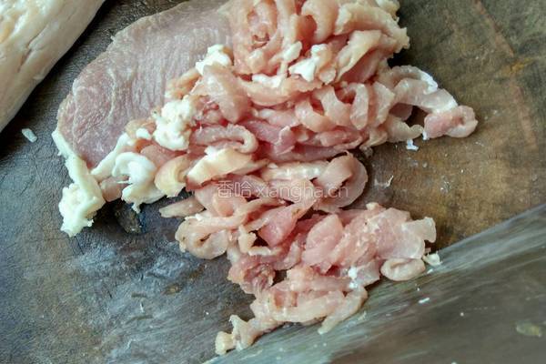 豆芽肉片汤的做法图解1
