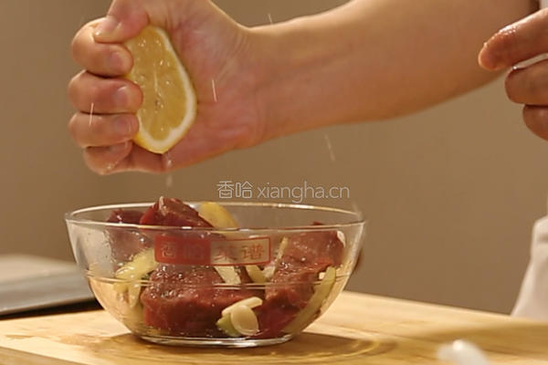 法式黑椒牛排的做法图解3