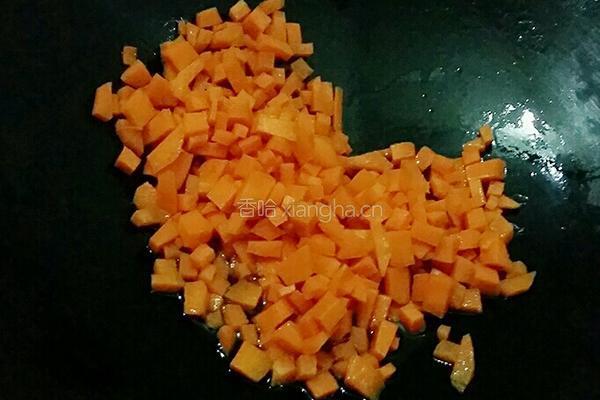 芹菜土豆胡萝卜丁的做法图解5