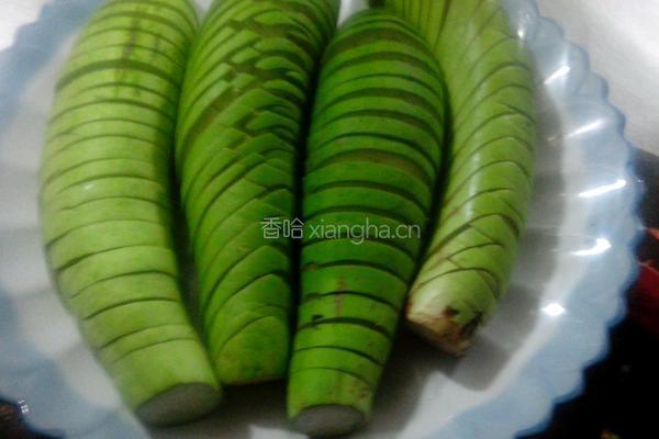 肉末茄子的做法图解1