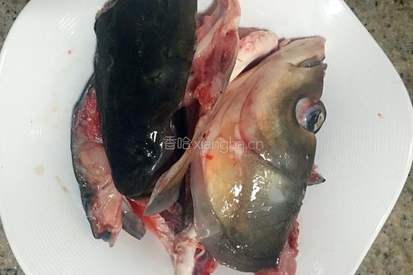 沙锅鱼头的做法图解2