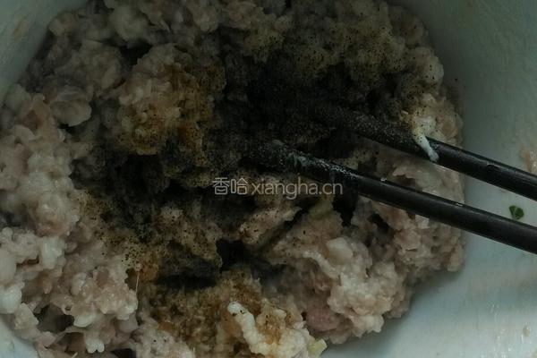 猪肉青菜香菇饺的做法图解5