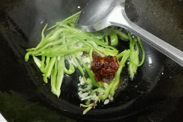 豆芽炒豆腐的做法图解5