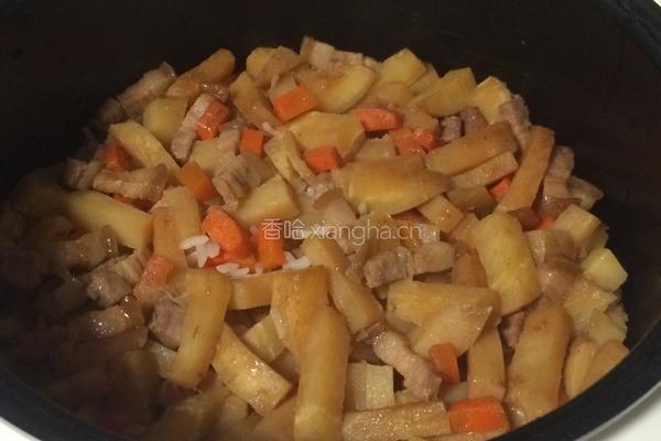 土豆焖饭的做法图解10