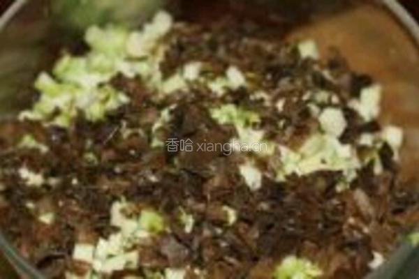 西葫芦水煎包的做法图解2