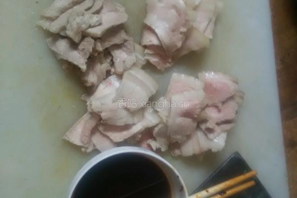 老干妈蒸五花肉的做法图解2