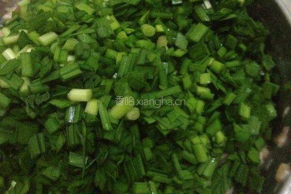 韭菜猪肉饺子的做法图解1