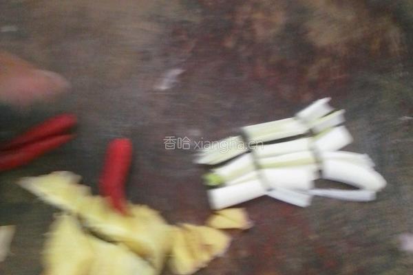 巧炖鸡脖的做法图解2