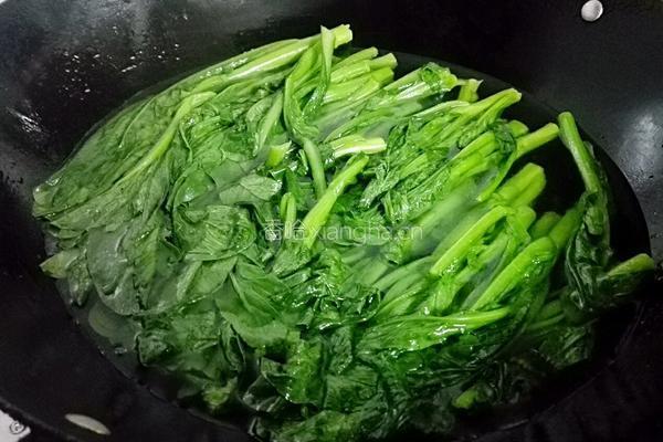 蒜蓉炒菜心的做法图解5