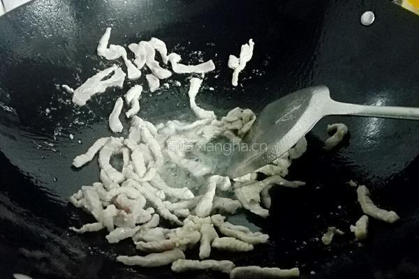 双椒瘦肉炒茭白的做法图解4
