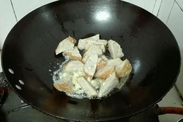 肉饼炒娃娃菜的做法图解4