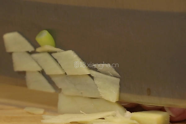 肉丝拉皮的做法图解2