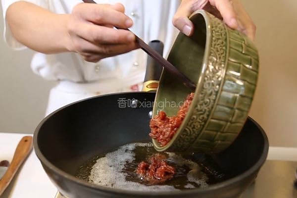鲜豌豆牛肉粒的做法图解4