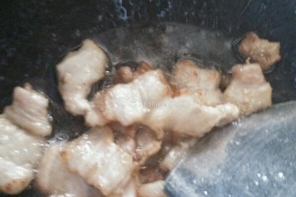爆炒草菇三层肉的做法图解4