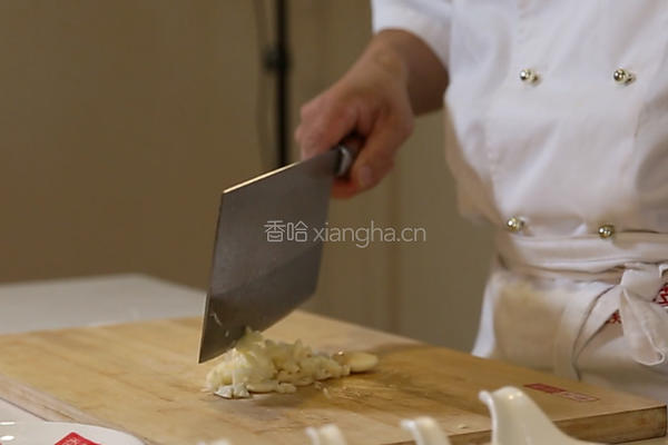 蒜香排骨的做法图解1