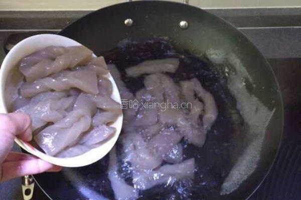 蘑芋烧鸭肉的做法图解5