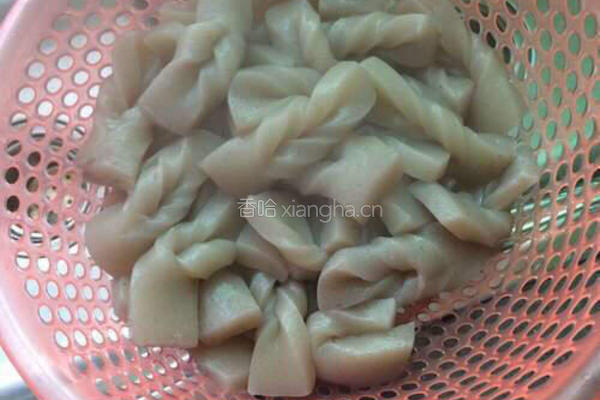 蘑芋烧鸭肉的做法图解6
