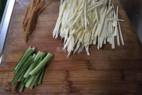 茭白肉丝的做法图解3
