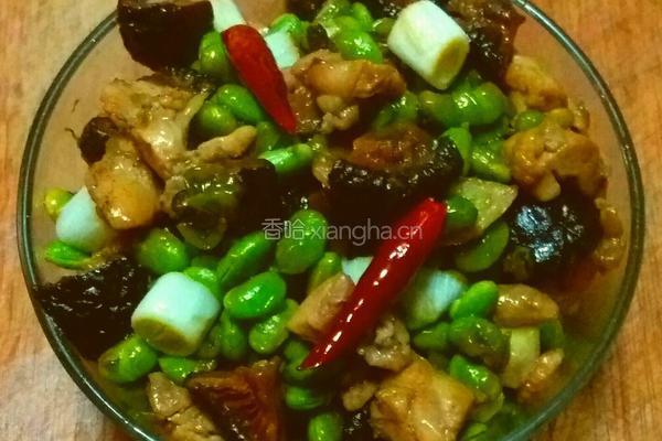 香菇毛豆烩鸡丁