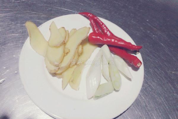 土豆炖牛肉的做法图解3