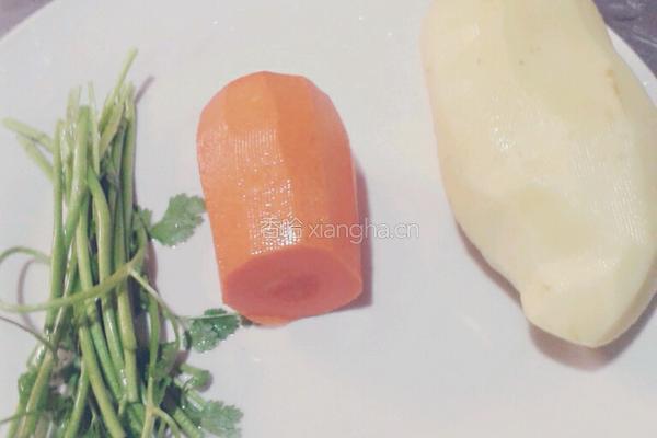 糖醋土豆丝的做法图解1