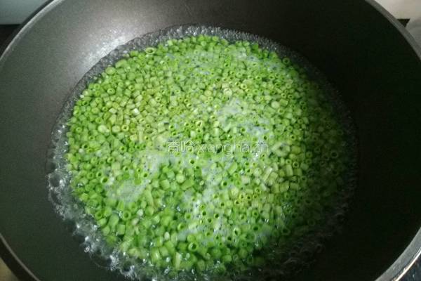 腊肉长豆包的做法图解4
