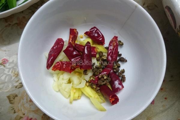 韭菜豆腐干的做法图解3