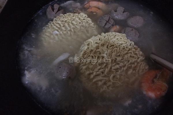 鲜虾汤面的做法图解5