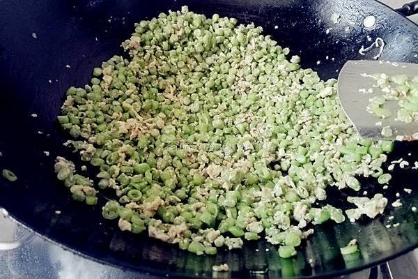 鸡蛋炒豆角的做法图解5