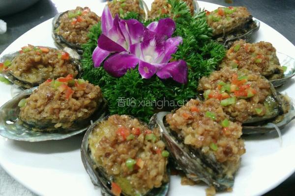 蒜蓉粉丝蒸鲍鱼的做法图解1