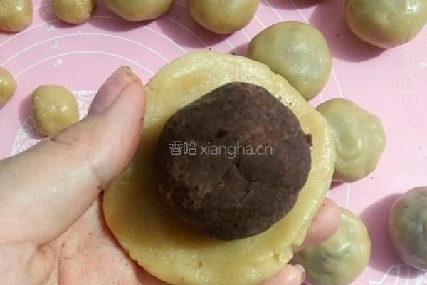 红豆沙馅广式月饼的做法图解5