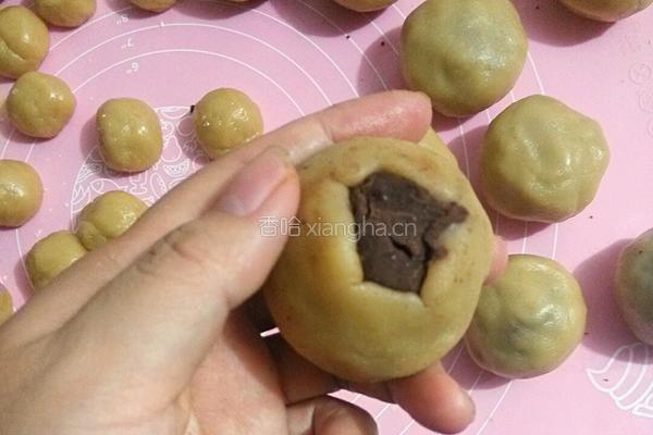 红豆沙馅广式月饼的做法图解6