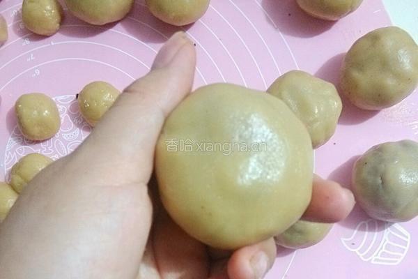 红豆沙馅广式月饼的做法图解7