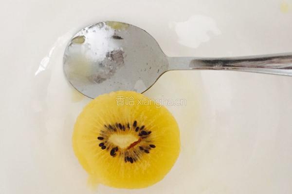 奇异果香蕉减肥健康奶昔的做法图解7
