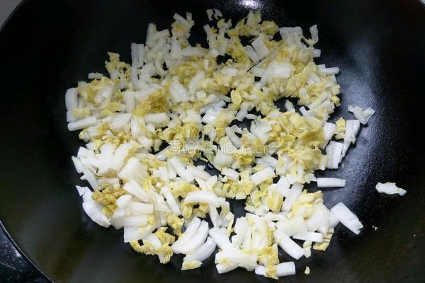 酸白菜炒肉的做法图解5