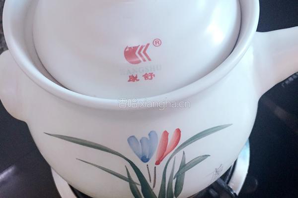 野生红菇煲鸡汤的做法图解6