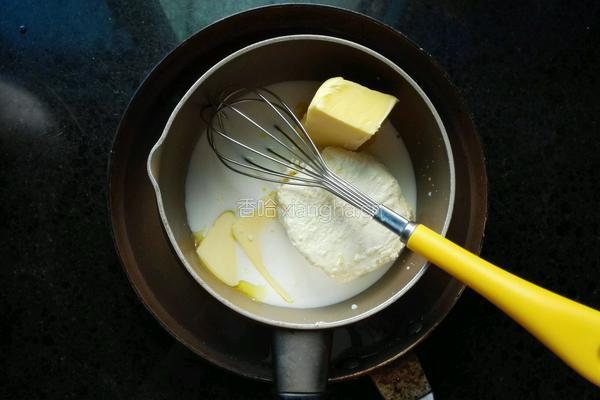 乳酪戚风蛋糕的做法图解3