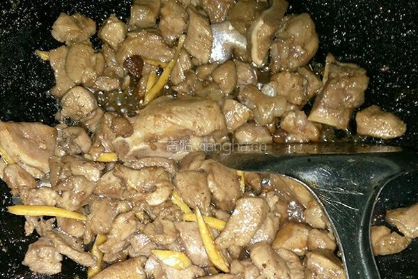 红烧牛肉芋头的做法图解5