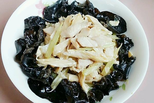 芹菜黑木耳腐竹肉片的做法图解13